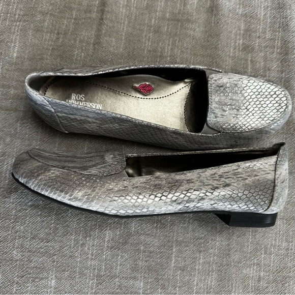 Ros Hammerson The Reagan in Silver Snake Print - Picture 12 of 14